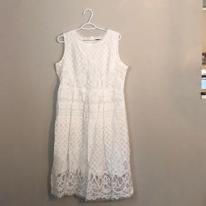 XXL lace dress